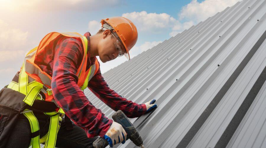 Professional gutter cleaning in Prairie Grove, AR
